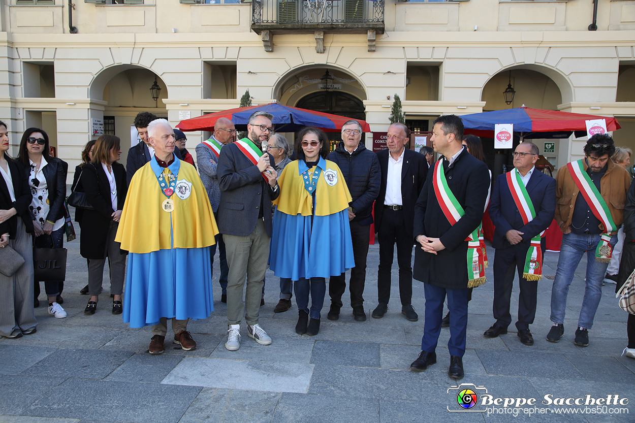 VBS_6812 - Fiera Storica di San Giuseppe 2024 - Alla Corte del Vino Barbera...la Salsiccia di Bra.jpg